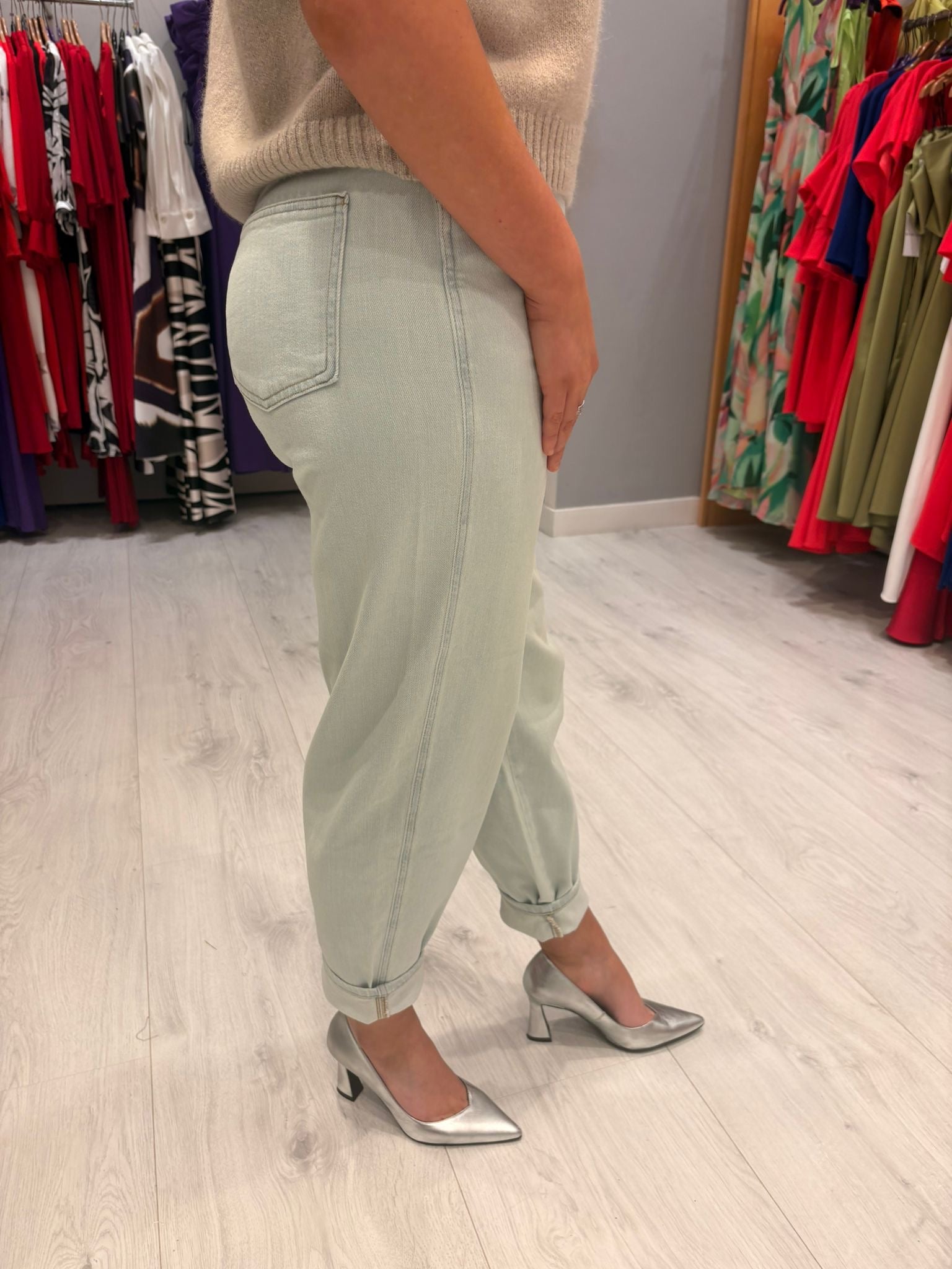 Yaya Light Wash Barrel Jeans