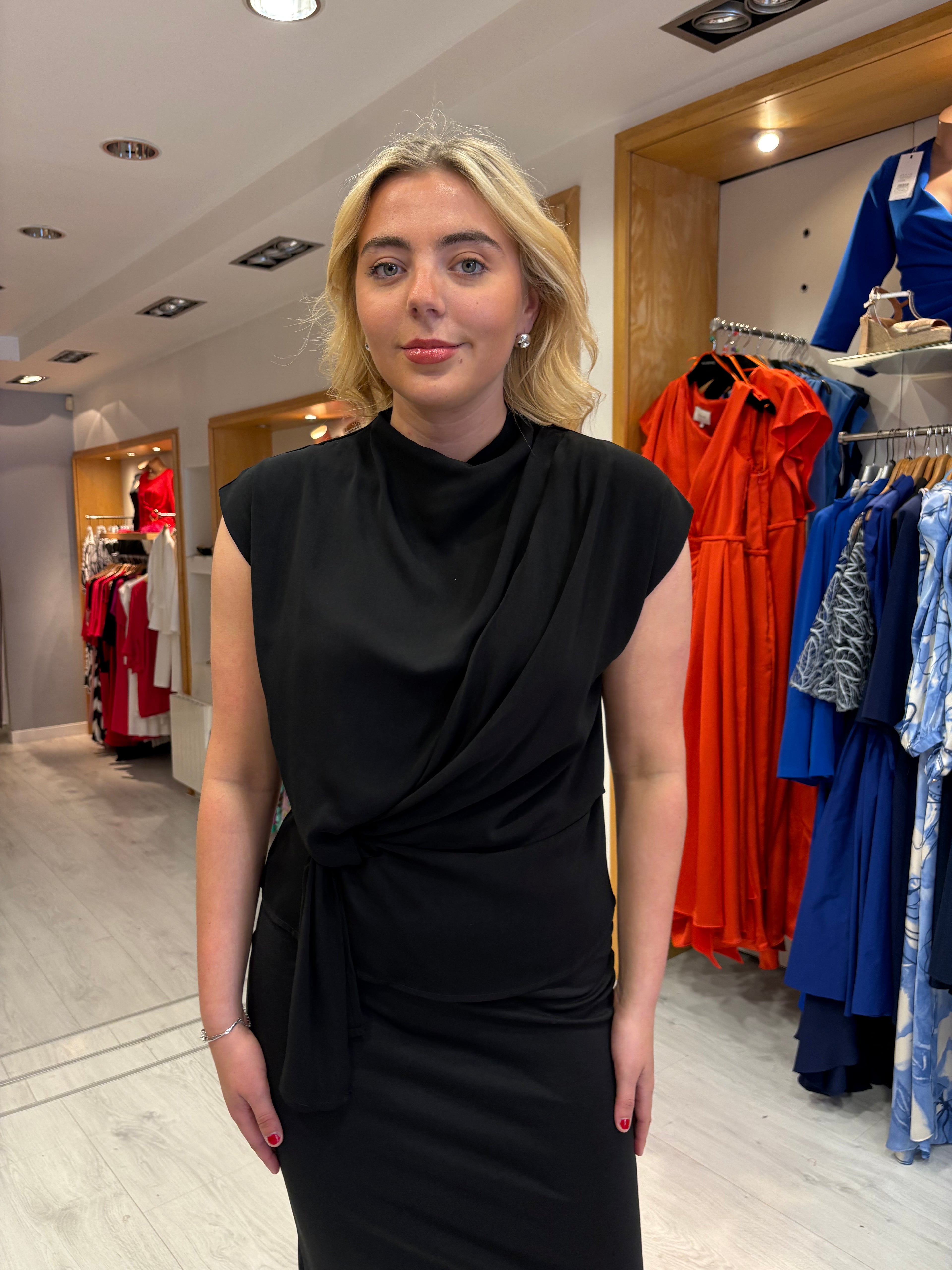 My Essential Black Knot Top