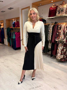 Arggido Monochrome Pleated Midi Dress with Belted Waist