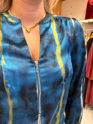 This Girls Curiosity Blue Print Top