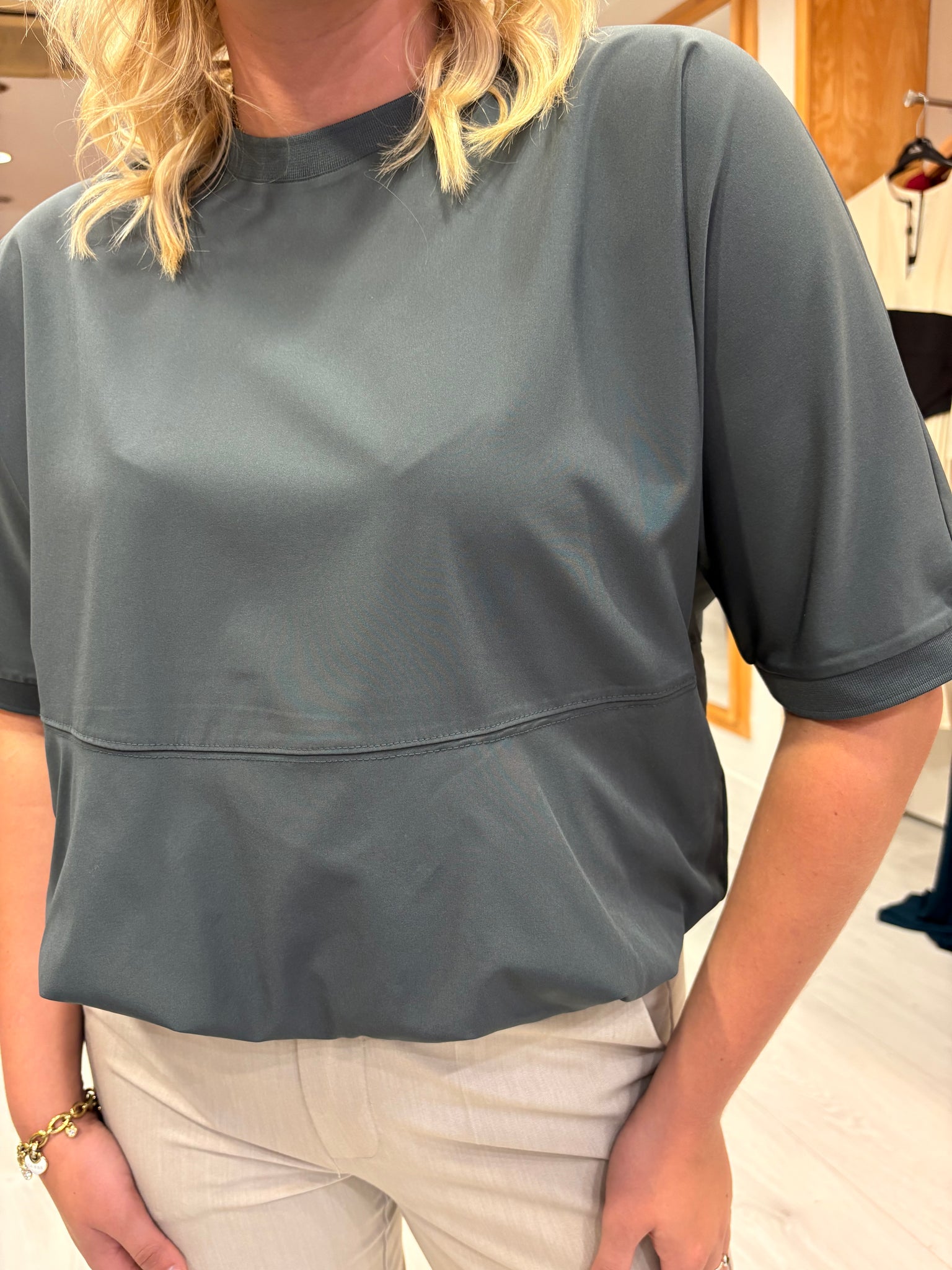 Yaya Grey Bubble Hem Top