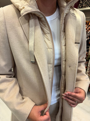 Hv Polo Cream Coat with Detachable Inner layer