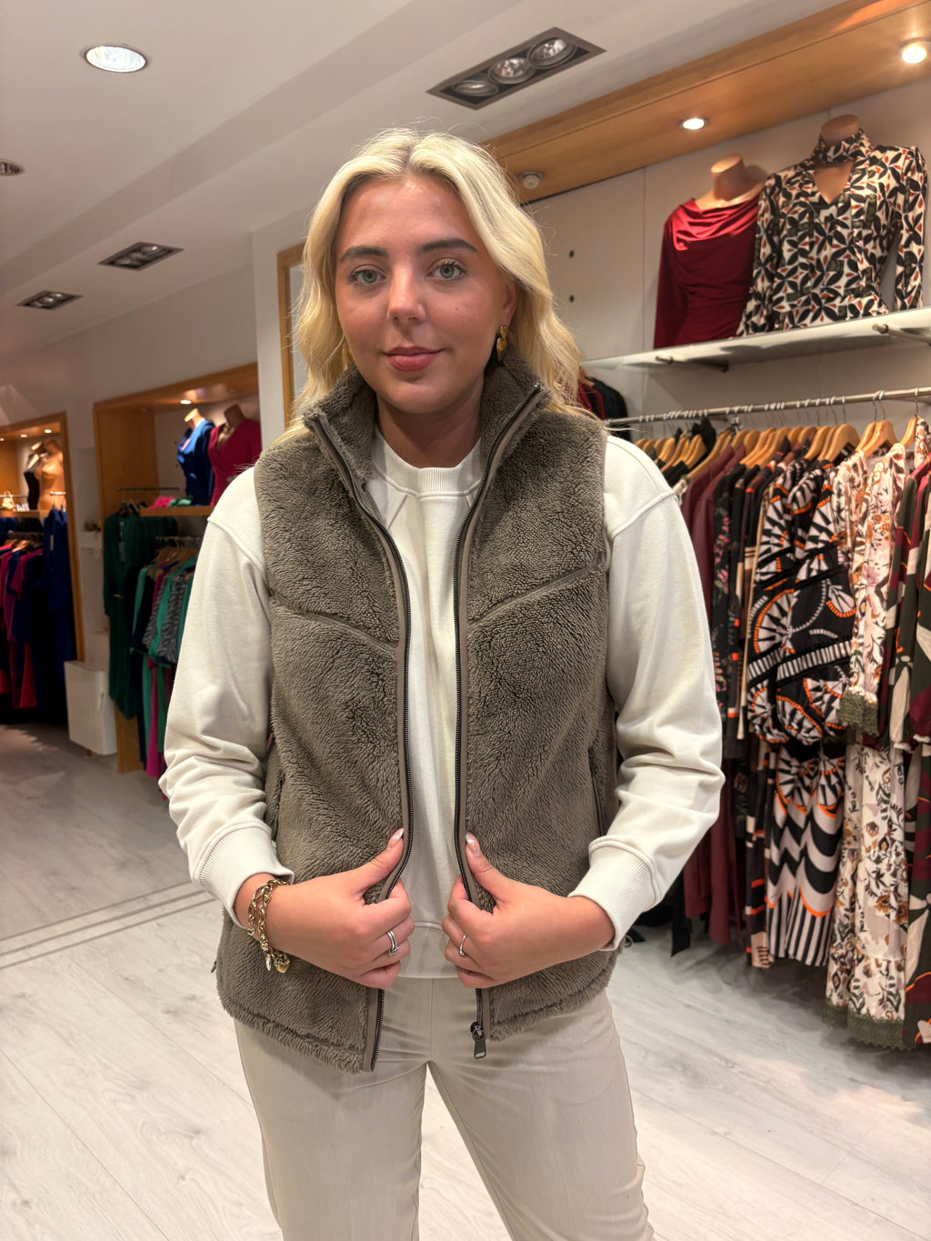 Hv Polo Khaki Faux-Fur Zip Gilet