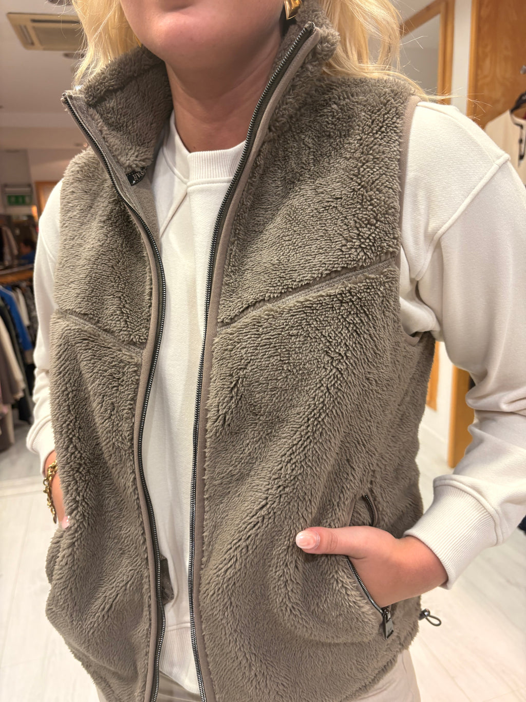 Hv Polo Khaki Faux-Fur Zip Gilet