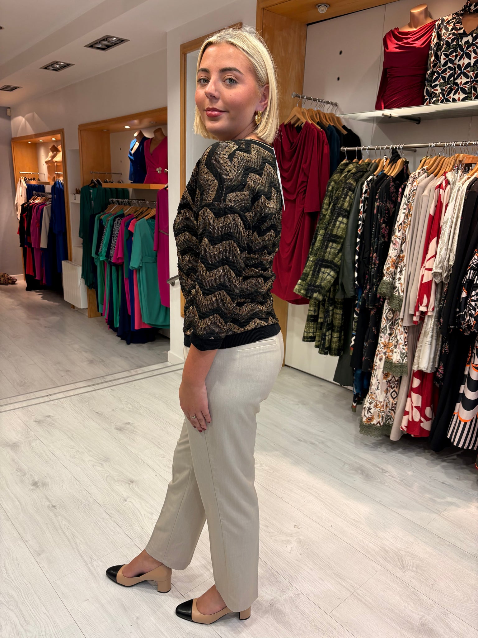 Smashed Lemon Black & Gold Wave Knit Top