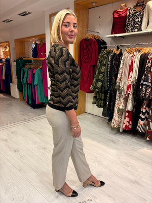 Smashed Lemon Black & Gold Wave Knit Top