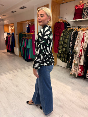 Smashed Lemon Black & White Abstract Print Blouse