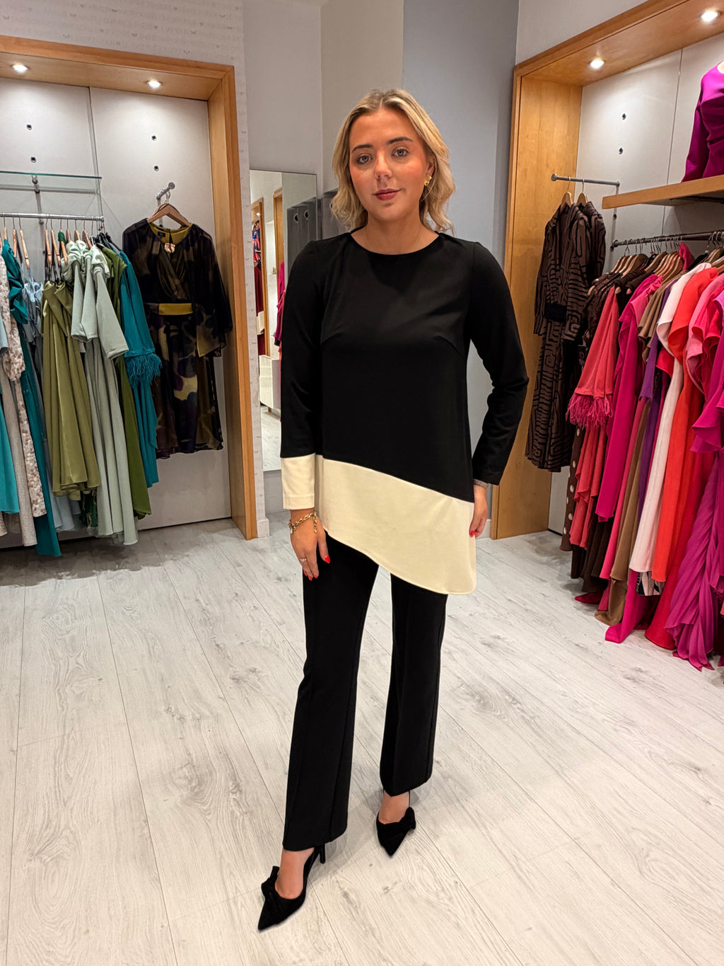 Arggido Black & Cream Two-Piece Set