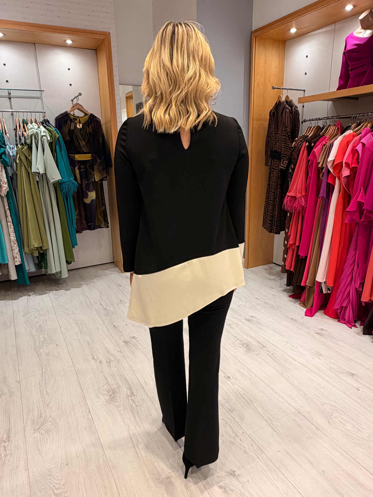 Arggido Black & Cream Two-Piece Set