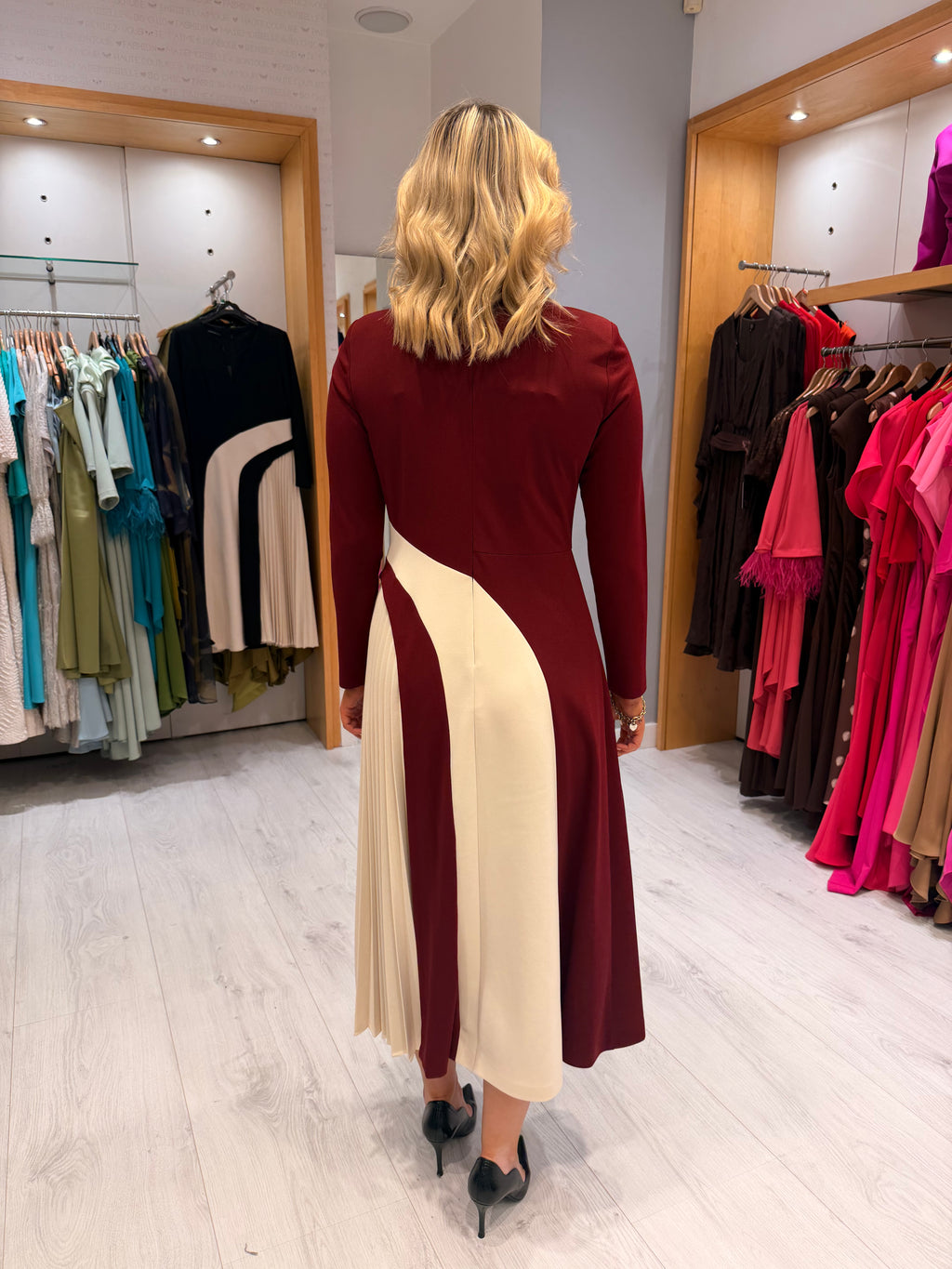 Arggido Burgundy Pleated Dress