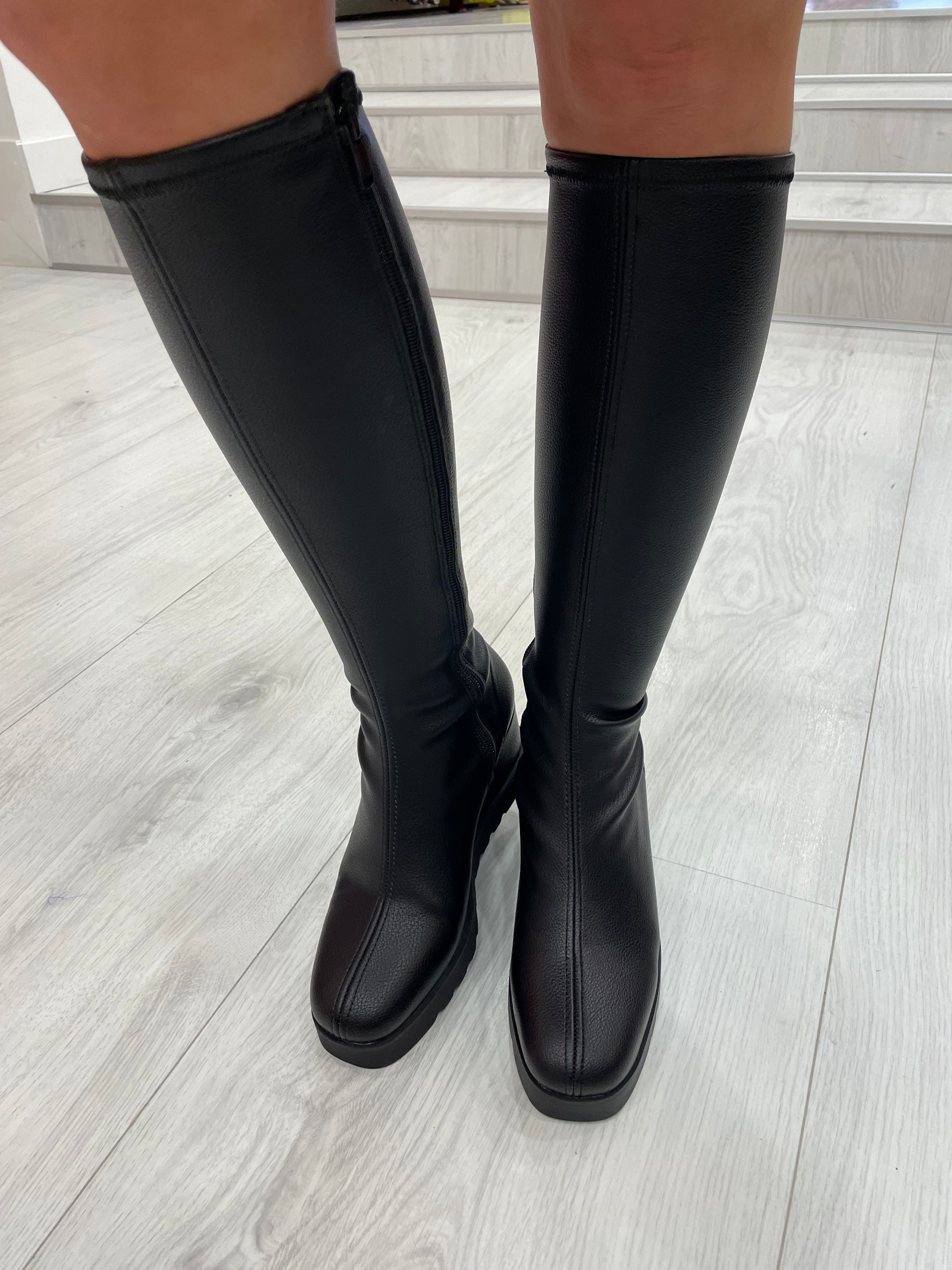Viguera Leather Look Knee High Boots