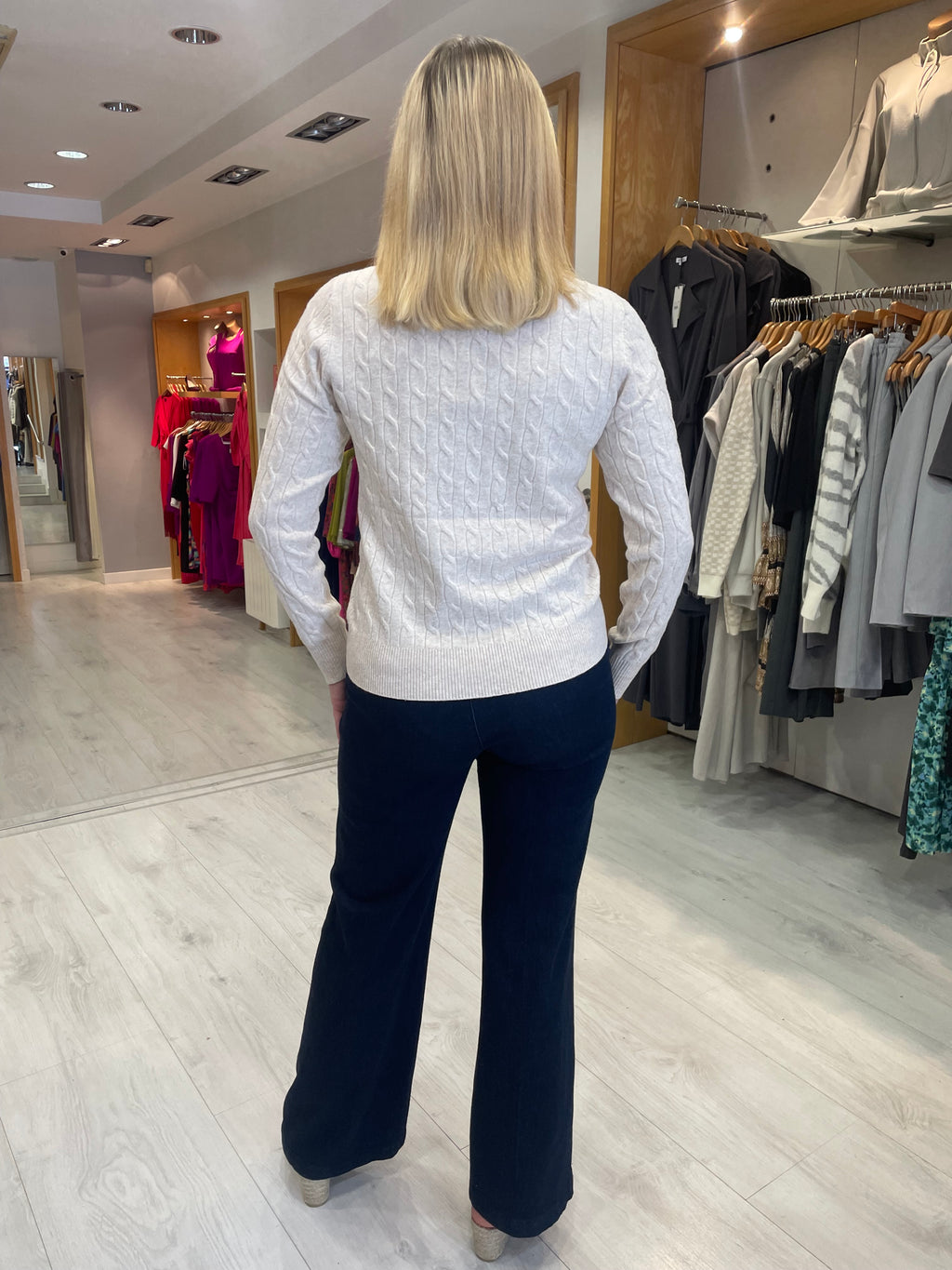 Hv Polo Celia Cream V-Neck Knit