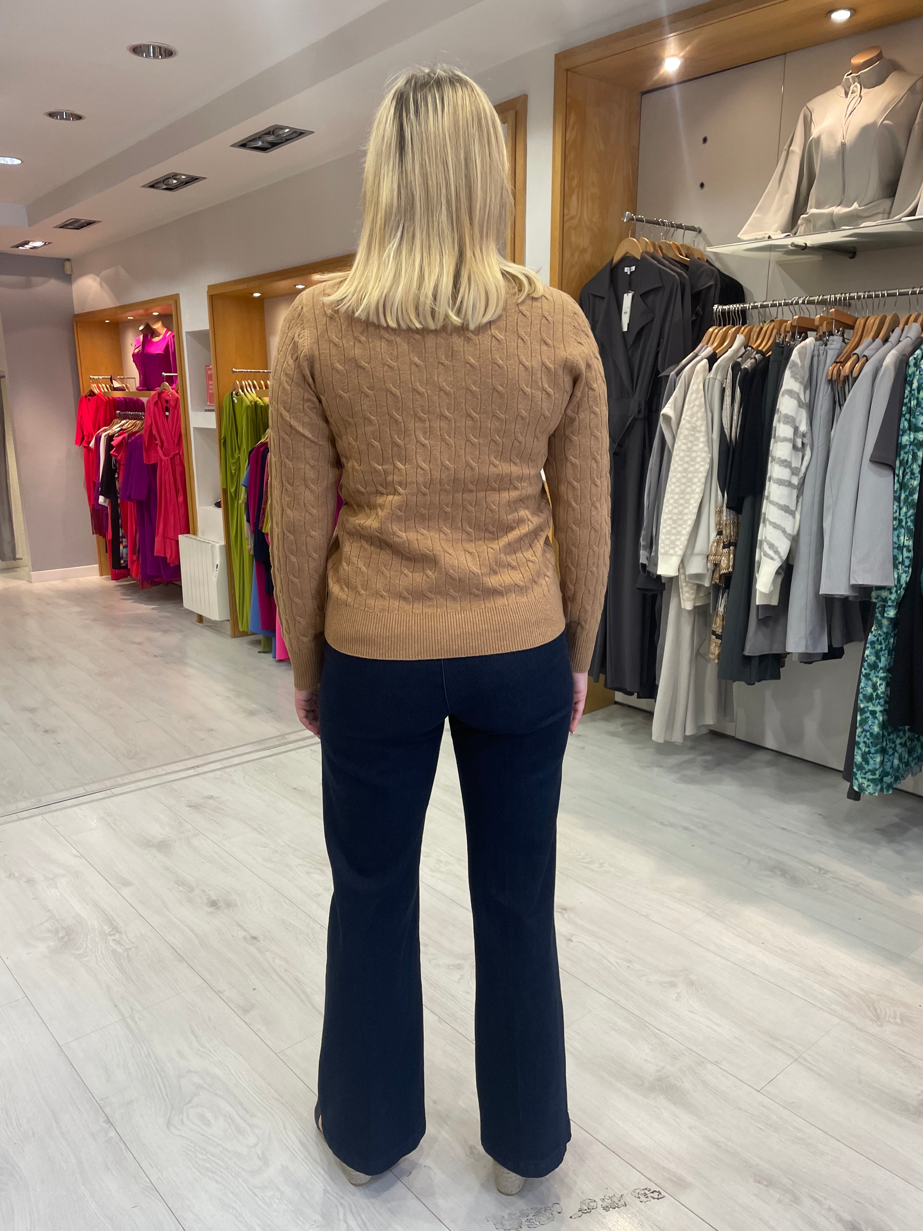 Hv Polo Celia Sand V-Neck Knit