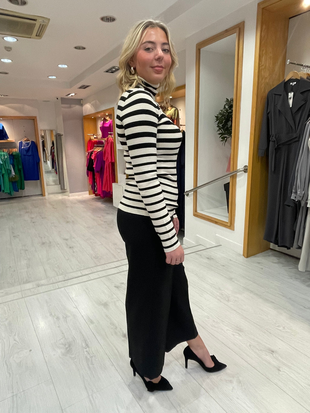 Soaked In Luxury Corinne Black Crop Wide Leg Trousers