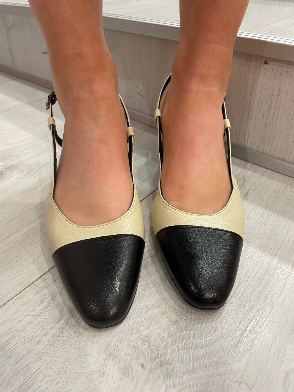 Lodi Black and White Pump