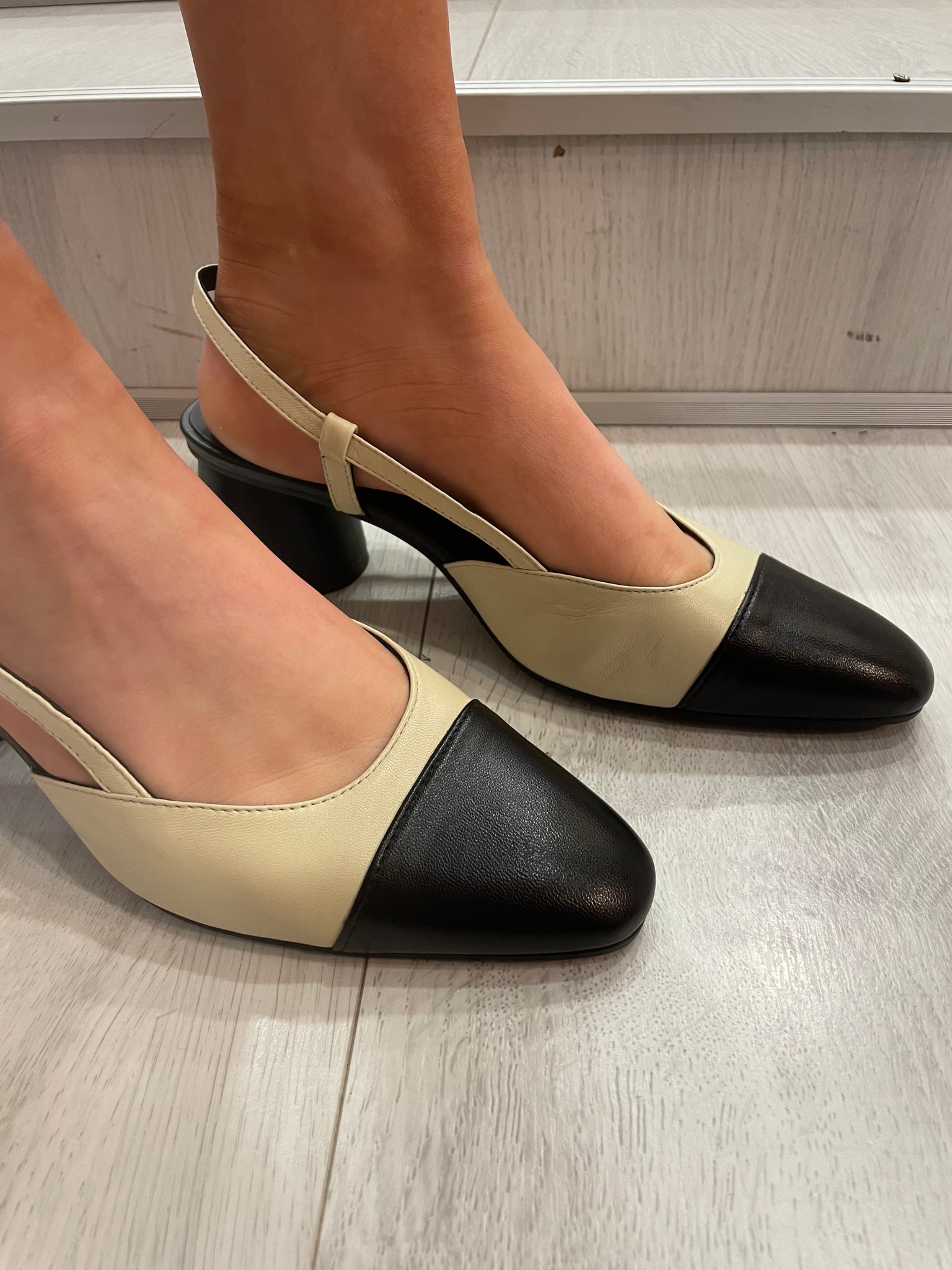 Lodi Black and White Pump