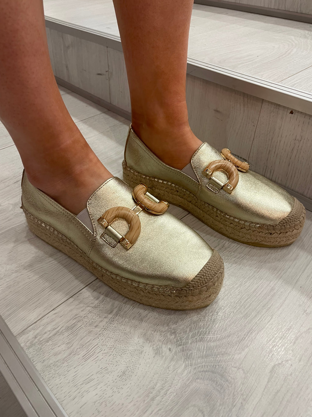 Viguera Gold Espadrille