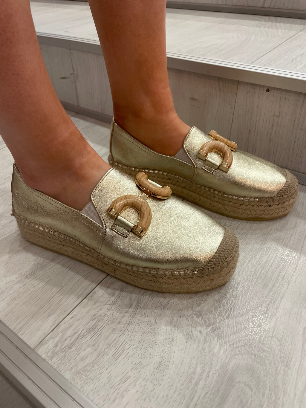 Viguera Gold Espadrille