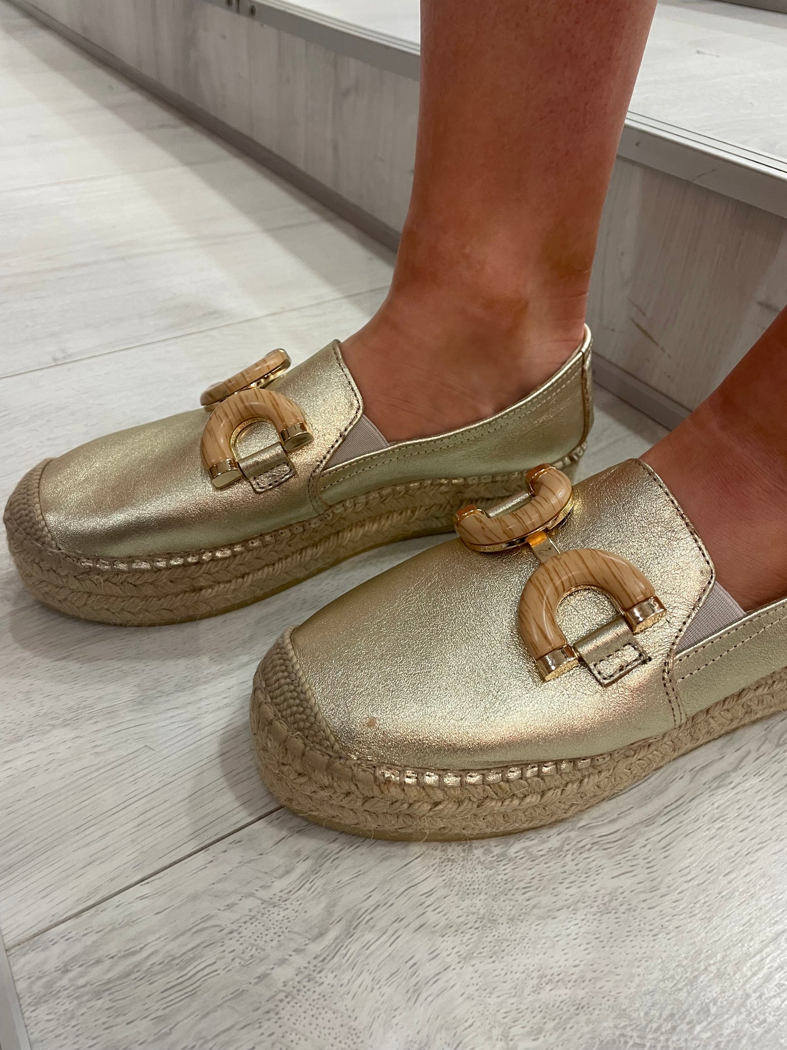 Viguera Gold Espadrille