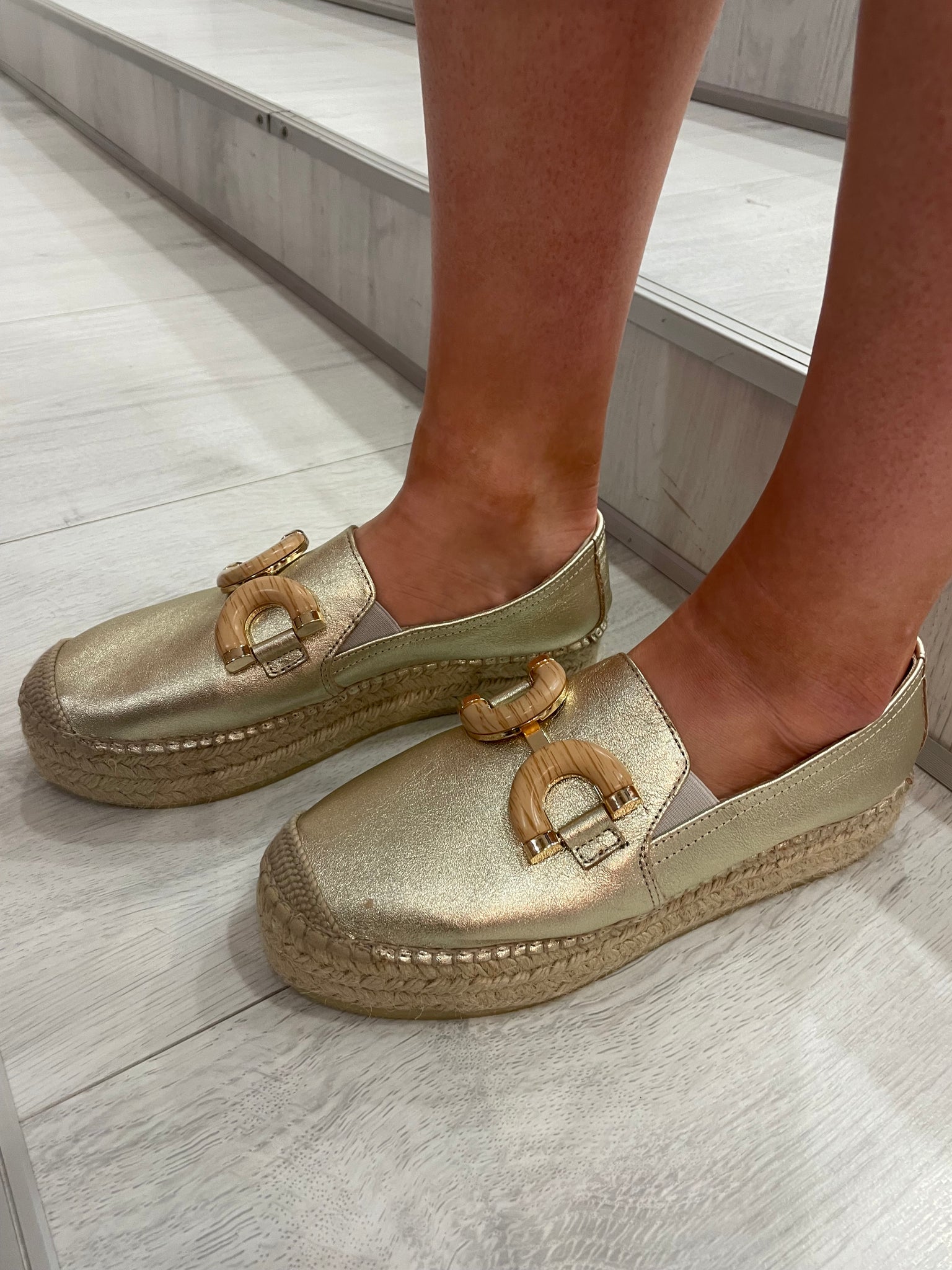 Viguera Gold Espadrille