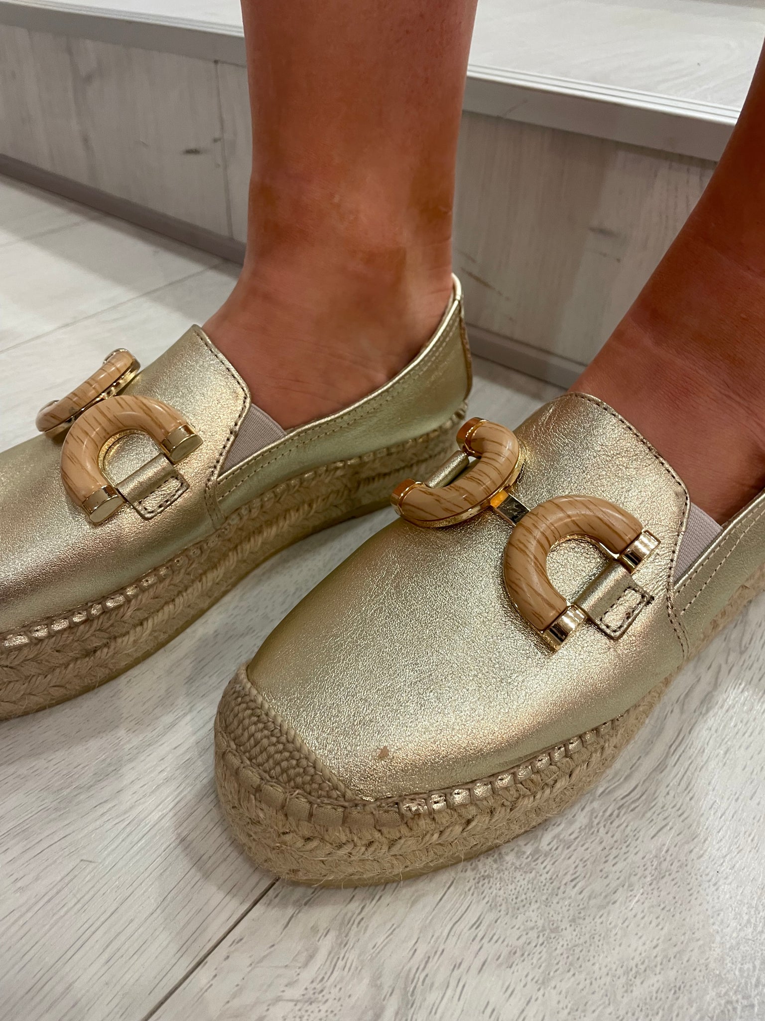 Viguera Gold Espadrille