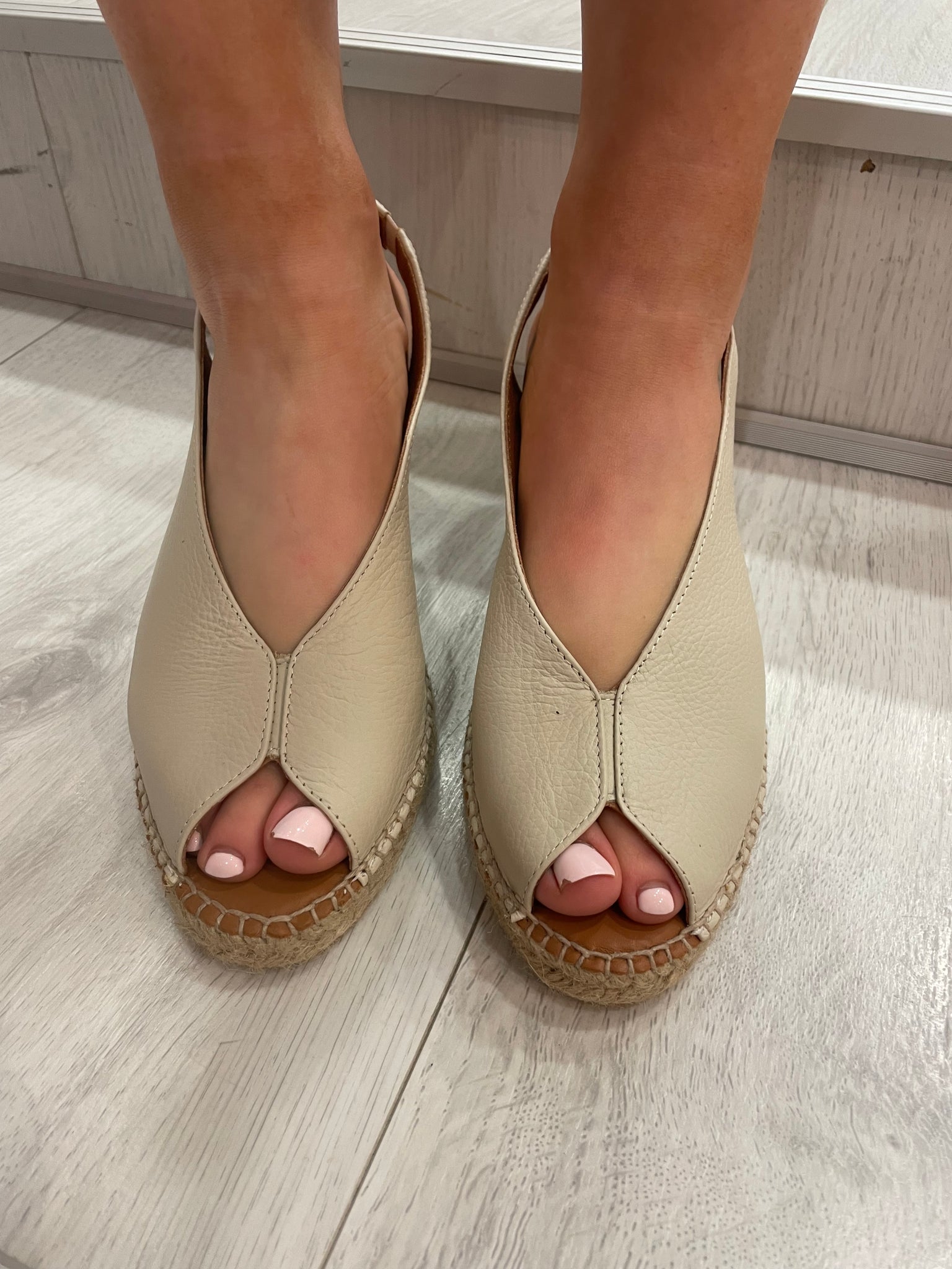 Viguera Cream Wedge