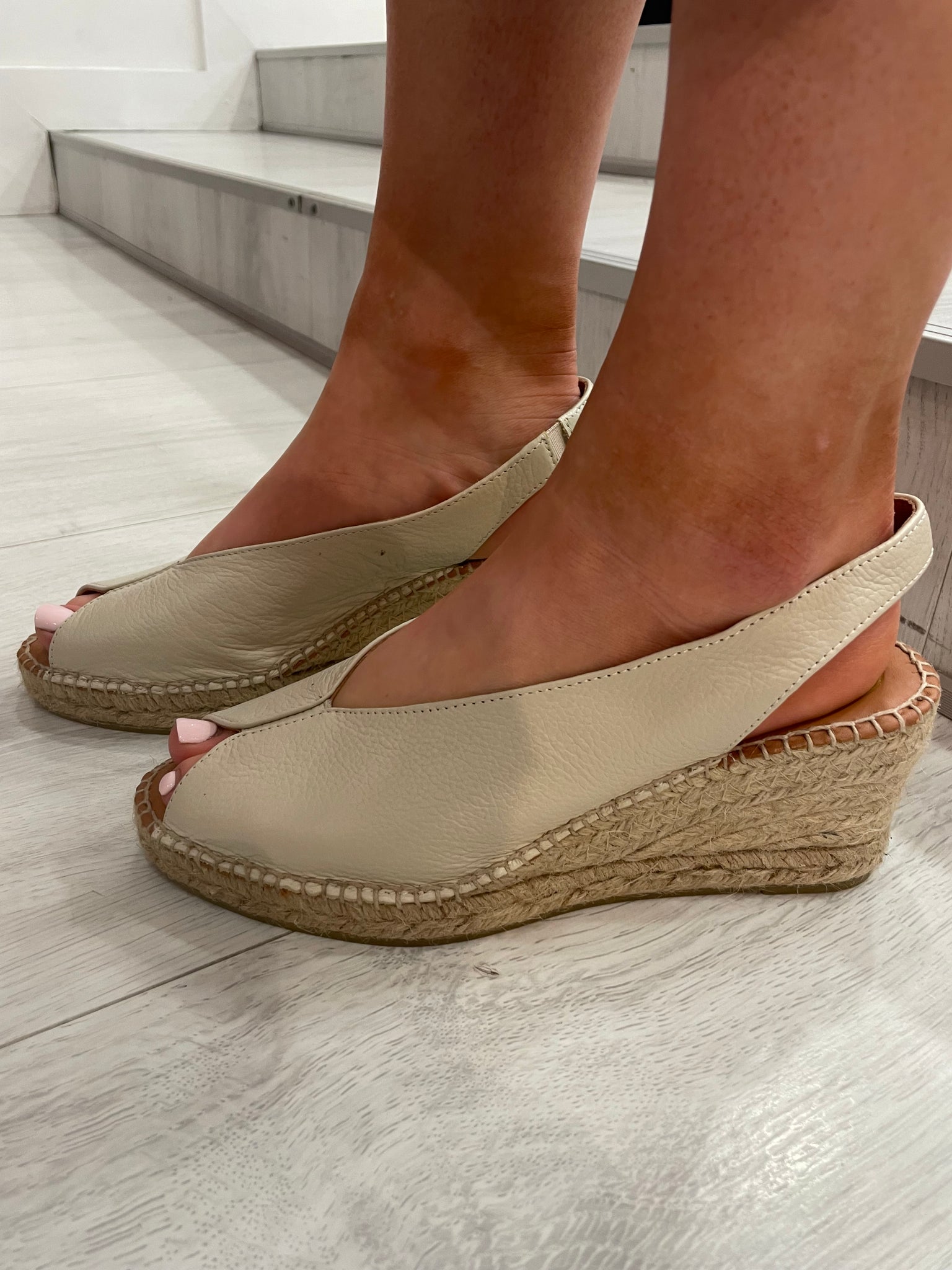 Viguera Cream Wedge