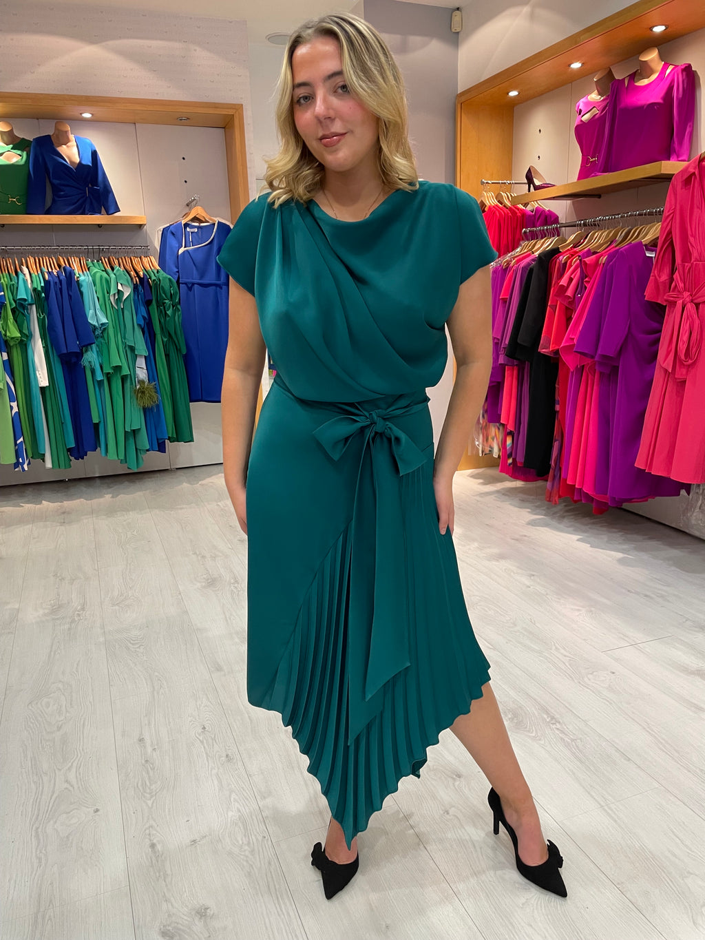 green emerald velvet dress Kevan Jon - Kyoto Knee main image 0