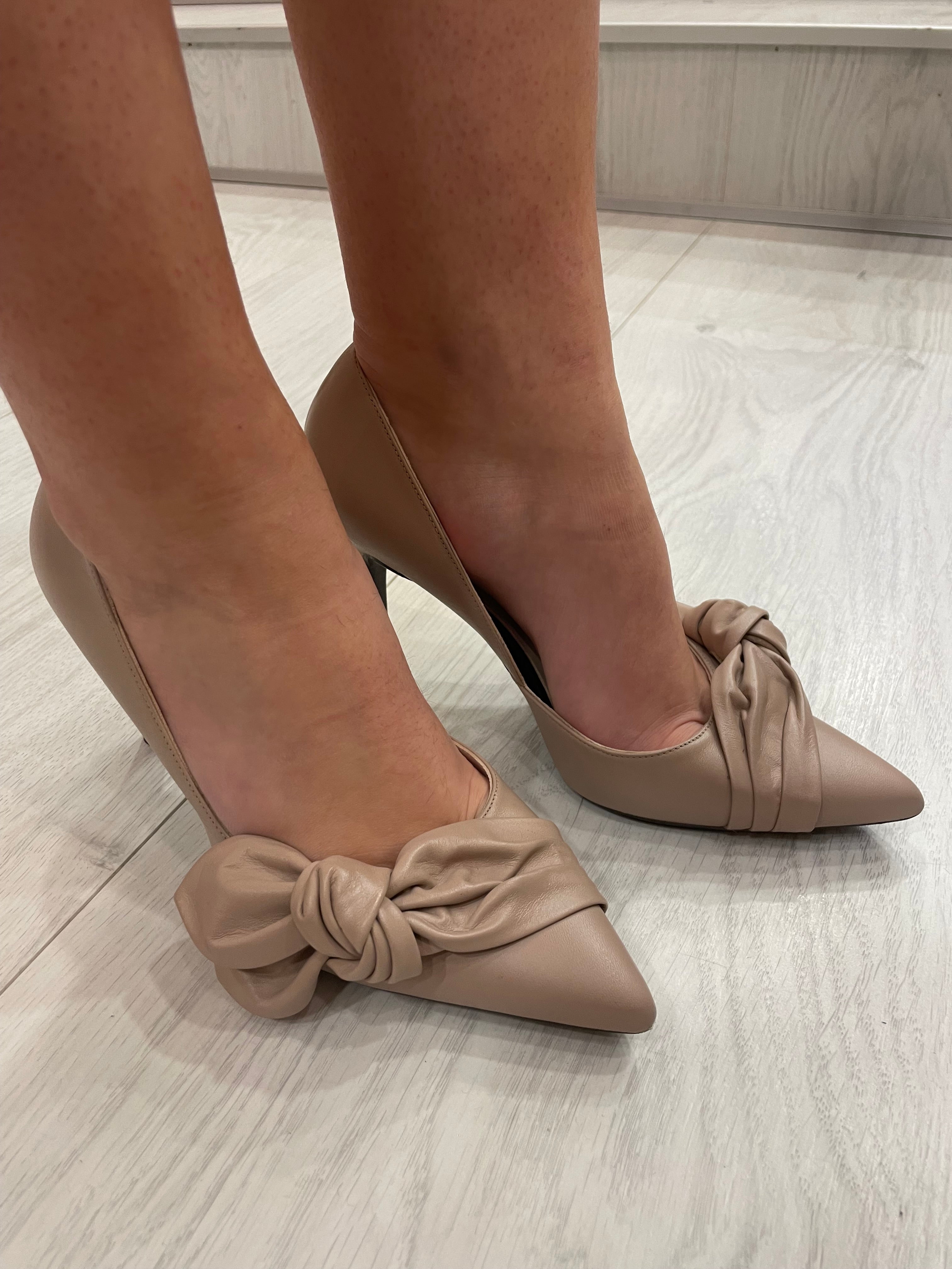Lodi Nude Leather Bow Heel
