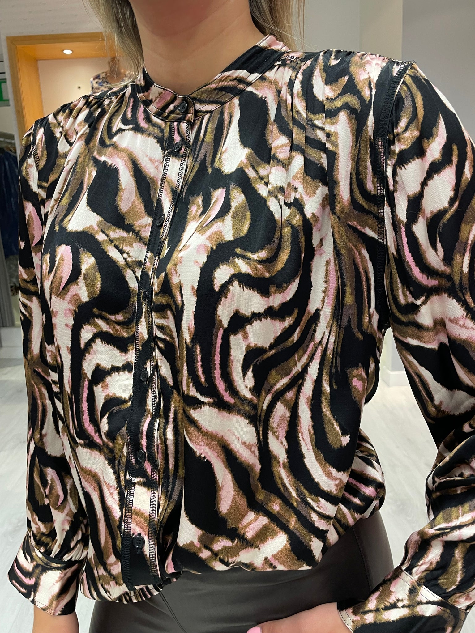 Soaked in Luxury Leighton Shirt in Fudge Swirl