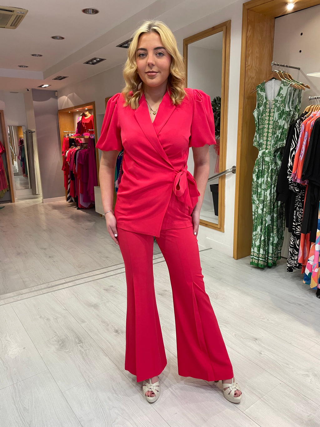 Arggido Pink Tie Suit