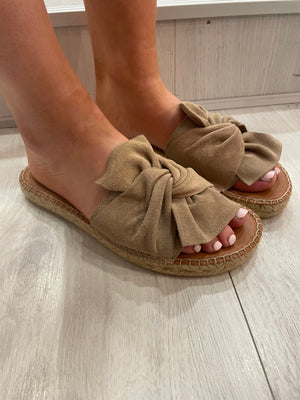 Viguera Beige Suede Slider