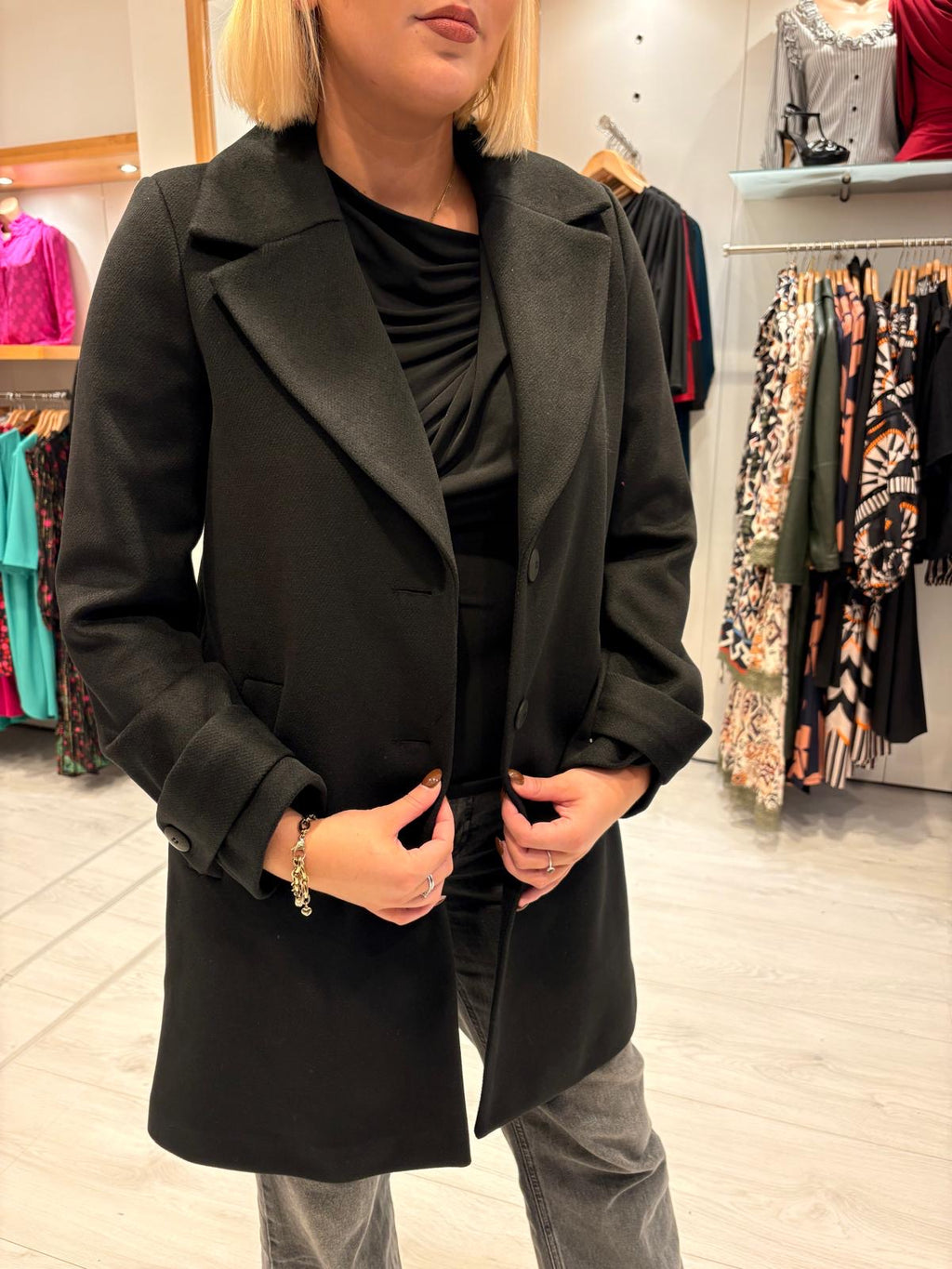 Arggido Classic Black Coat