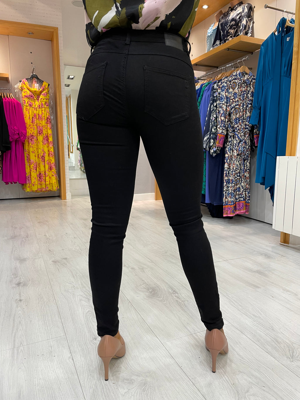 My Essential Black Slim Zip 28" Jean